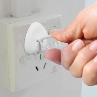 Type du R-U de trois ABS de Pin Durable couverture de prise de débouché de sécurité de bébé pour la protection électrique
