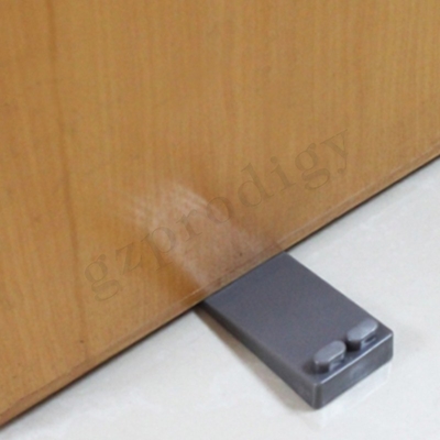 La porte en plastique antidérapante de PVC d'OEM coincent 88x40x19mm Grey Color foncé