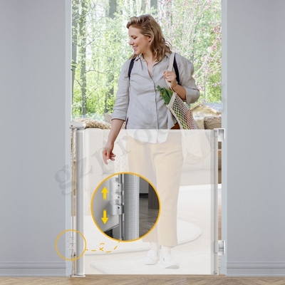 La porte escamotable de chien de porte pliable de sécurité de nourrissons de preuve de bébé pour la porte 84 avancent Mesh Gate petit à petit escamotable