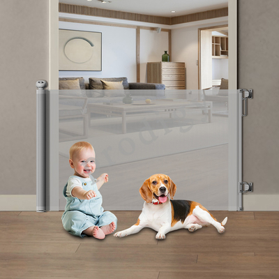 La grille de sécurité pour animaux de compagnie est étendue à 55 pouces pour protéger les bébés à l'extérieur